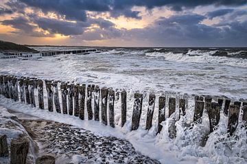 Sturm vor der niederländischen Küste von Sander Poppe