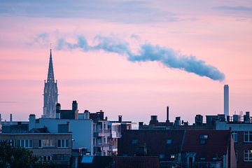 Roze zonsopgang in Brussel van Werner Lerooy