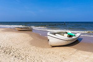 Fischerboote am Strand von Bansin auf der Insel Usedom