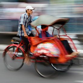 Fahrradtaxi in Yogyakarta, Indonesien von Lugth ART