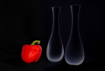 Rote Paprika mit Schmetterling