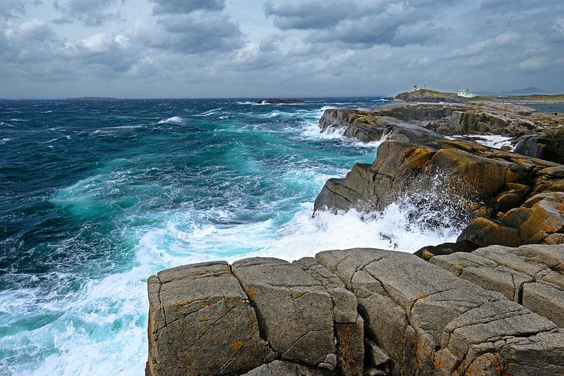 Norwegian coast by Sabrina de Vries