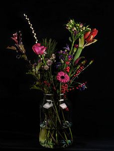 Still life flowers in a vase by Marjolein van Middelkoop