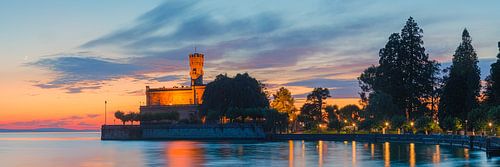 Panorama zonsondergang bij kasteel Montfort