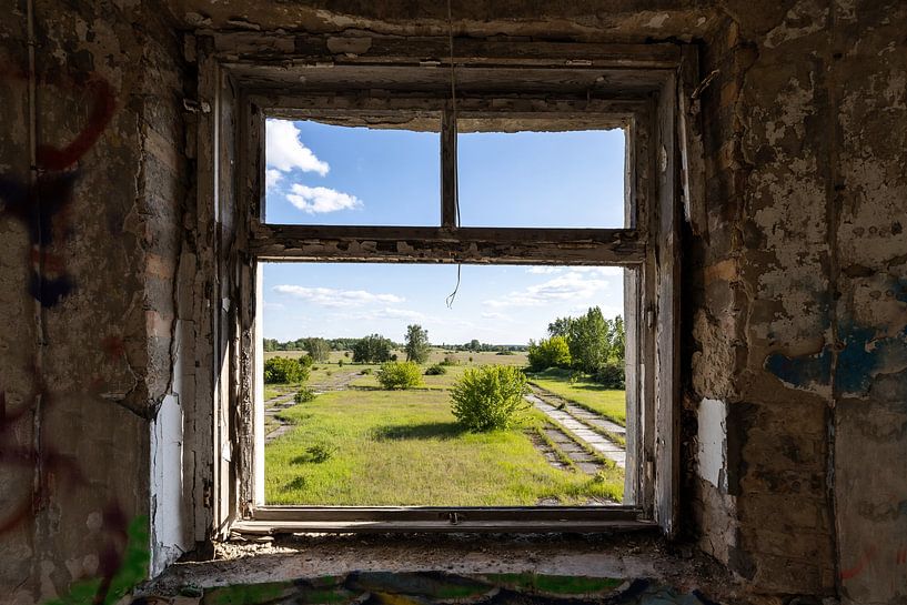 Lost Place Alter Flugplatz Rangsdorf  - Blick aus dem ehemaligen Tower auf das alte Flugfeld von Frank Herrmann