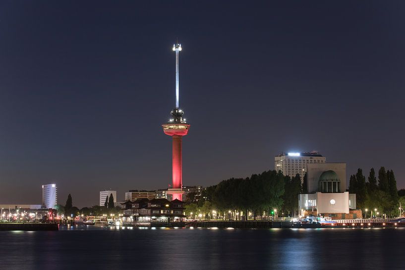 De Euromast in Rotterdam in de Feyenoord kleuren Rood/Wit van MS Fotografie | Marc van der Stelt