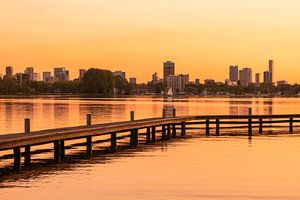 Die Kralingseplas in Rotterdam während eines großen Sonnenuntergangs