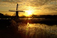 Zonsondergang met molen bij de Oude IJssel