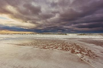 Seascape with thunderclouds over the North Sea by eric van der eijk