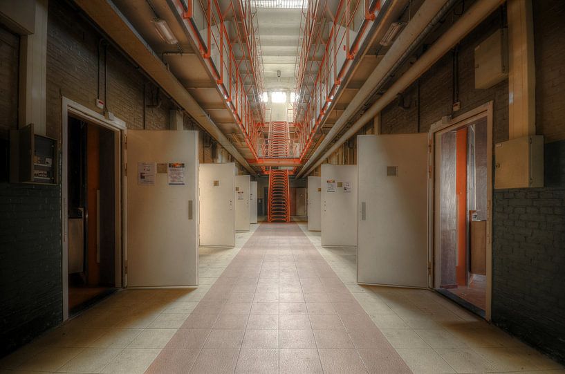 Open celdeuren by Kurt Dendooven
