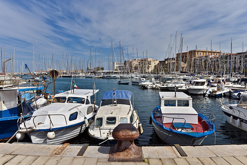 La Cala – oude haven in Palermo op het eiland Sicilië