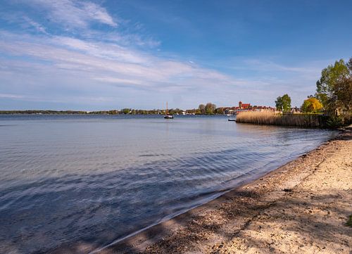 Uitzicht op de stad Waren aan de Müritz Mecklenburg Lake District