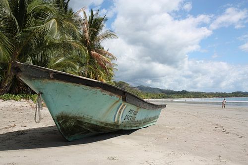 Boot op het strand