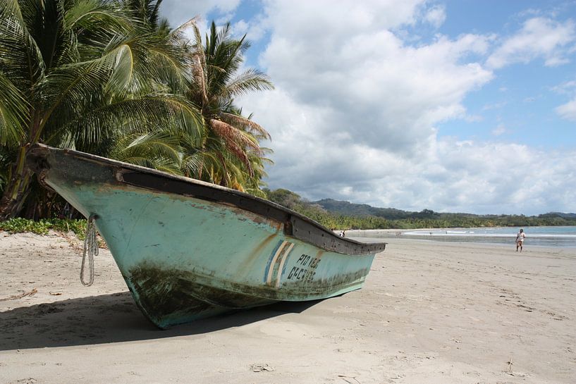 Boot op het strand van Jolanda van Eek en Ron de Jong