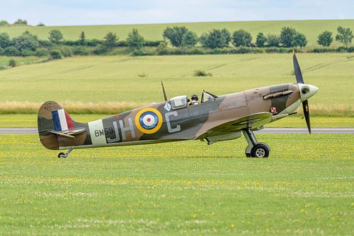 Supermarine Spitfire Mk. Vb bij Flying Legends airshow.