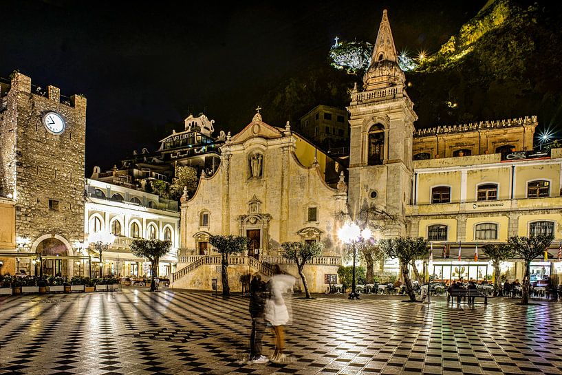 Taormina's Piazza IX Aprile by Stefan Havadi-Nagy