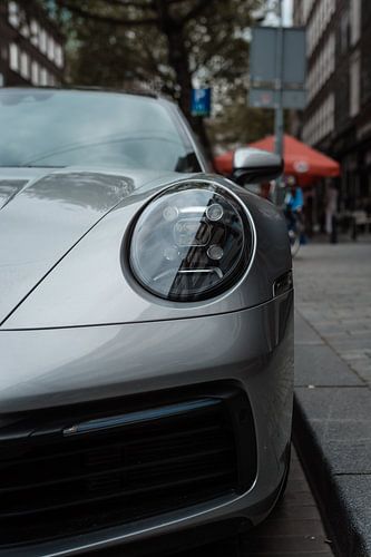 Zilveren Porsche 911 (992)