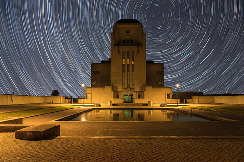 Sterren sporen of Star Trail bij Radio Kootwijk.