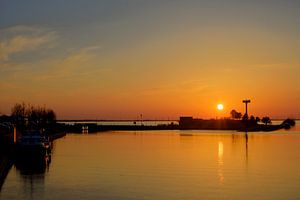 Harderwijk Hafen mit Sonnenuntergang