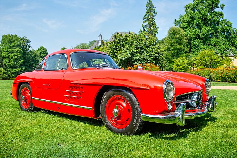 Mercedes-Benz 300 SL Gullwing sports car by Sjoerd van der Wal Photography