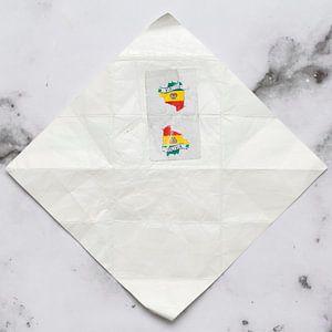 Zwergpost Bolivien auf Marmor