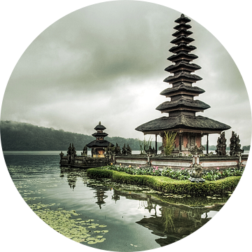 Pura ulun danu bratan tempel in Indonesië van Everards Photography