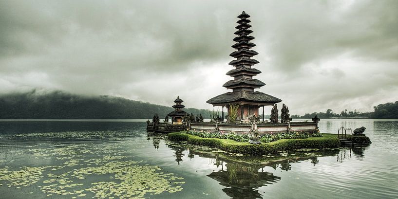 Pura ulun danu bratan-Tempel in Indonesien von Everards Photography
