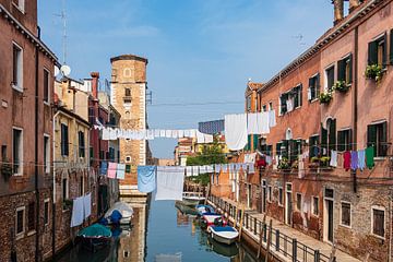 Historische gebouwen in de oude stad van Venetië in Italië
