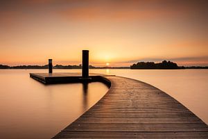 Sonnenuntergang an einem Steg am Paterswoldsemeer