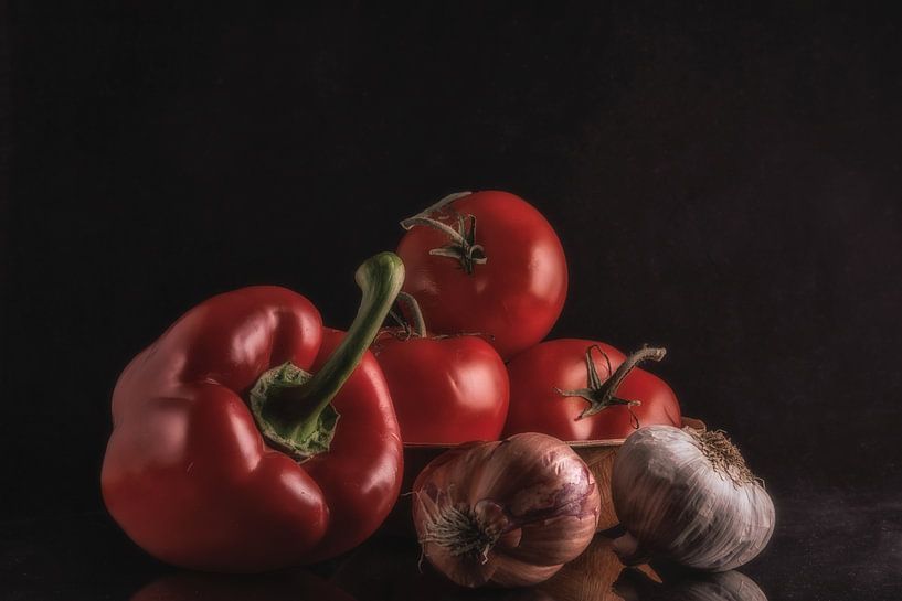 Een stilleven met verschillende ingrediënten van René Ouderling