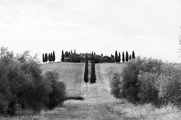 Typical Italian villa on top of a hill in black and white by Chantal Koster