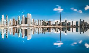 Dubai Business Bay Panorama met reflectie van Jean Claude Castor