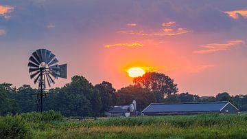 Sonnenaufgang Windmühle Oudega von Henk Meijer Photography