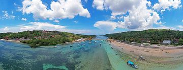 Lucht panorama van Nusa Lembongan in Indonesie Azie van Eye on You