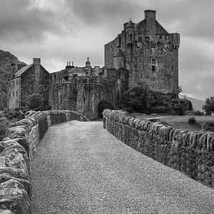 Eilean Donan Castle in Schwarz und Weiß