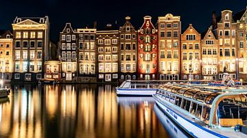 Amsterdam bij nacht van Mick de Jong