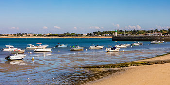 Boote bei La Flotte auf der Ile de Ré in Frankreich