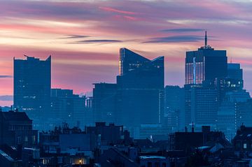 Roze lucht en wolkenkrabbers van Werner Lerooy