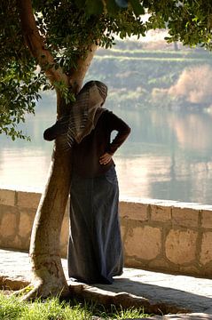 Vrouw langs de Nijl
