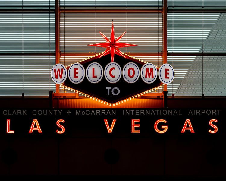 Las Vegas by Hello Pompoyo