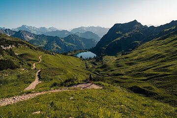 Le lac Seealpsee dans les Alpes bavaroises