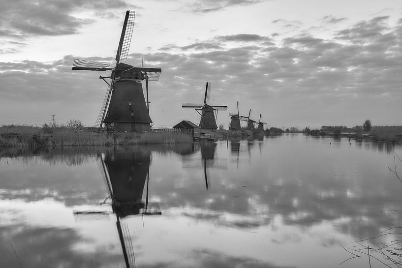 Sunrise at Kinderdijk in black and white by Ad Jekel