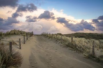 Wolkenpracht aan de kust van Dirk van Egmond
