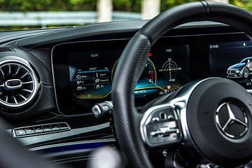 Dashboard des Mercedes-Benz AMG GT 63 von Bas Fransen