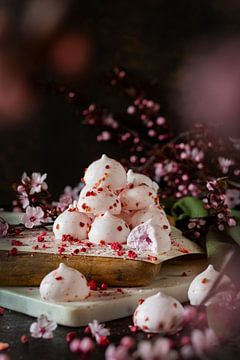 Roze meringue schuimpjes van Marga Goudsbloem