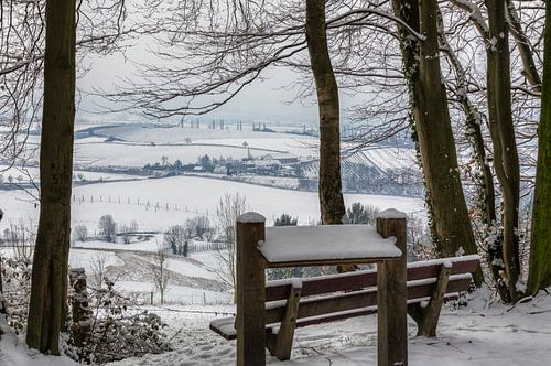Uitzicht op de Eyserhalte in de sneeuw