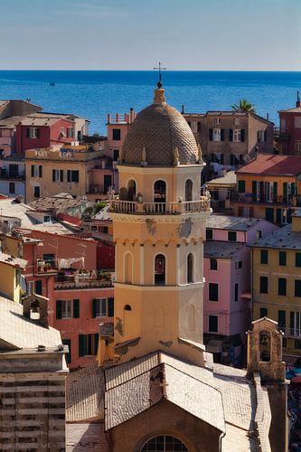 Kerk in Cinque Terre von Roy Poots