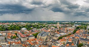 Gewitterwolken über Zwolle während eines Sommergewitters