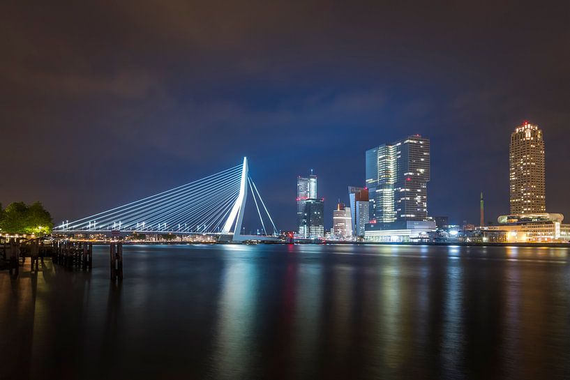 Rotterdam by night van Patrick de Vleeschauwer