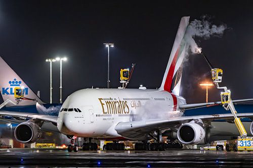 Emirates Airbus A380 de-icing at Schiphol Airport by Arthur Bruinen